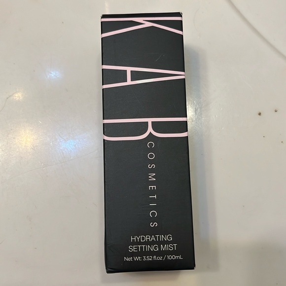 Brand new in box setting spray - Picture 2 of 3